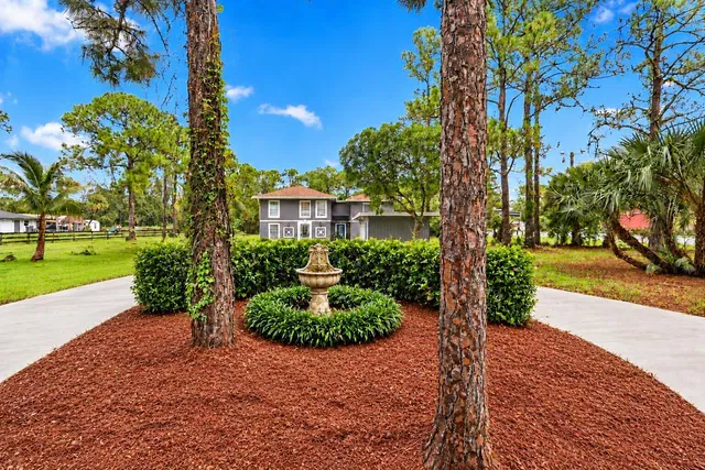  Residence photo 5