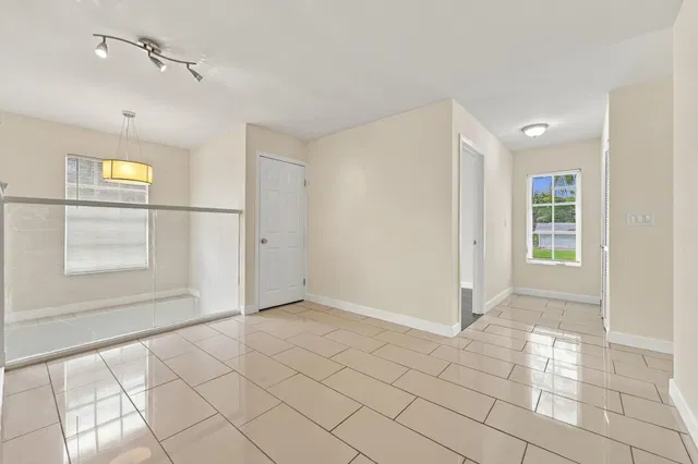  Residence photo 45