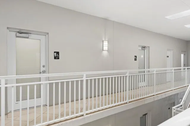 Unit 207 photo 8