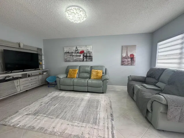 Unit 4031 photo 8