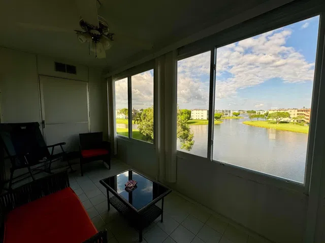 Unit 4031 photo 20
