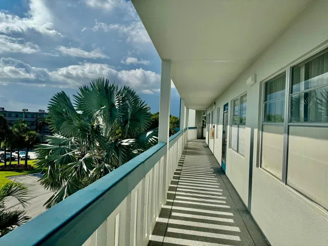 Unit 4031 photo 27