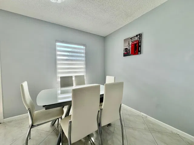 Unit 4031 photo 28