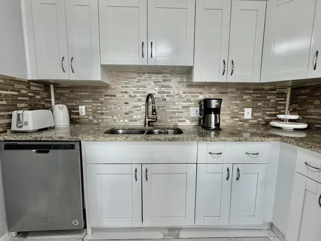 Unit 4031 photo 30