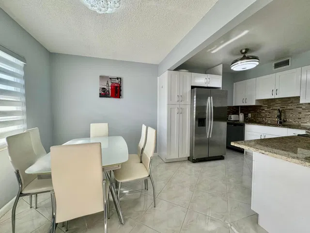 Unit 4031 photo 31