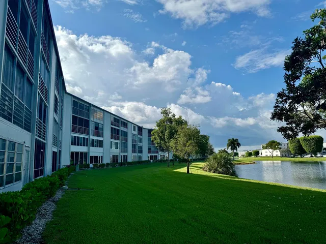 Unit 4031 photo 33