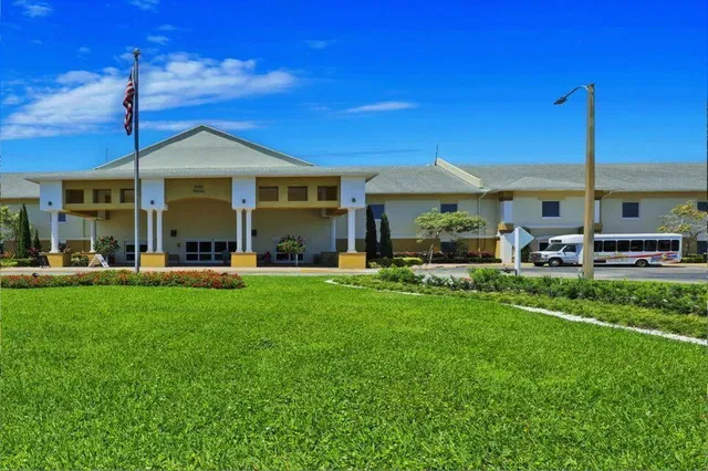  Residence photo 10