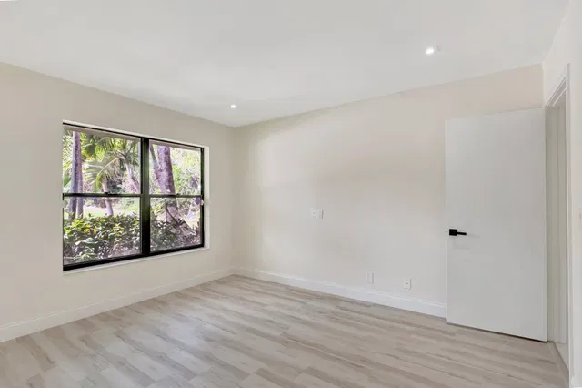 Residence photo 14