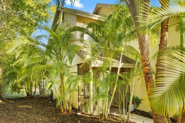 Residence photo 24