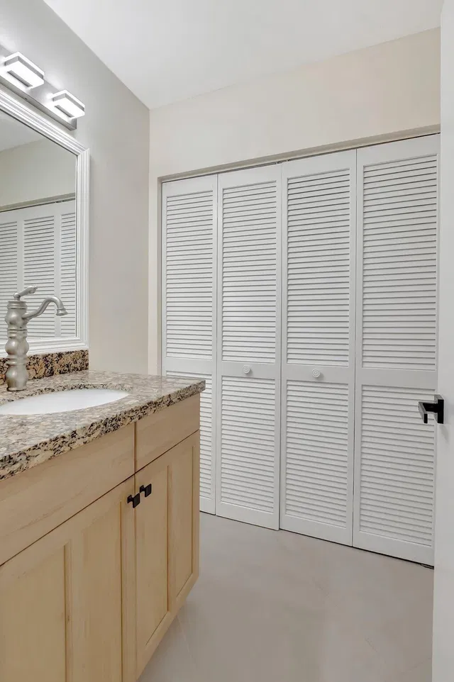 Residence photo 28