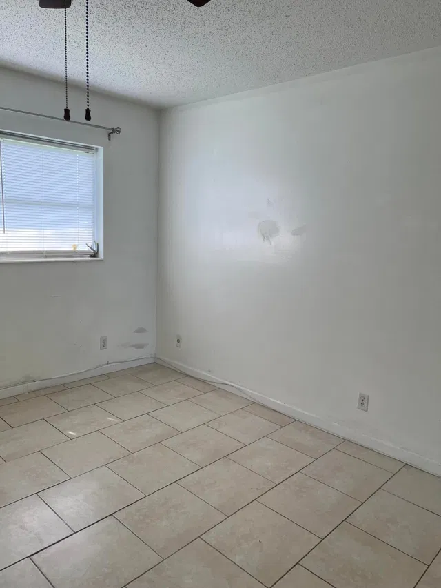  Unit F photo 5