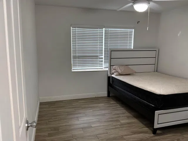 Residence photo 8