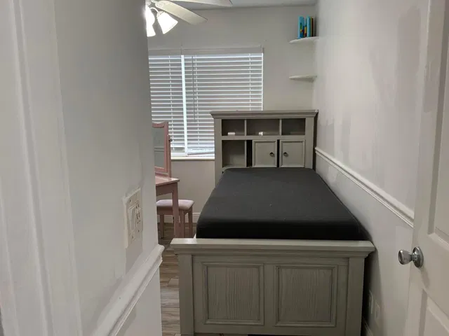 Residence photo 17