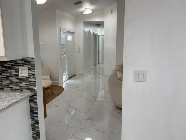 Residence photo 27