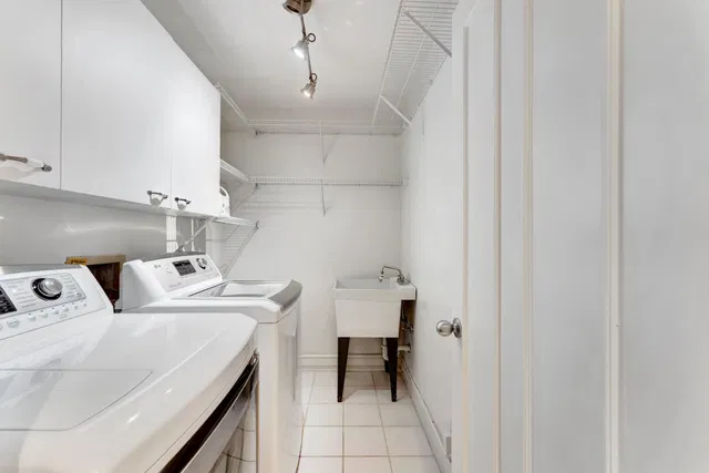 Admirals Cove Residence photo 18