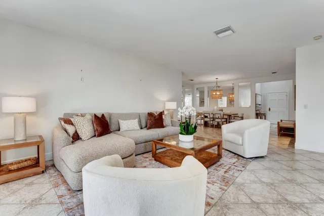 Admirals Cove Residence photo 35