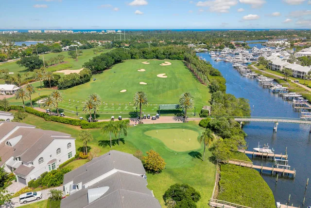Admirals Cove Residence photo 45