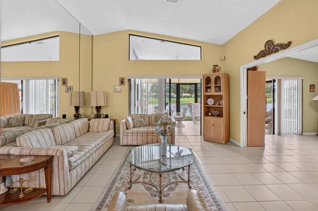  Residence photo 11
