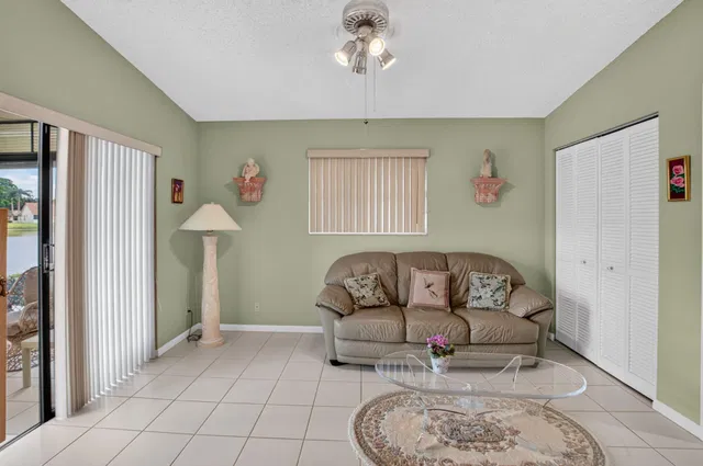  Residence photo 14