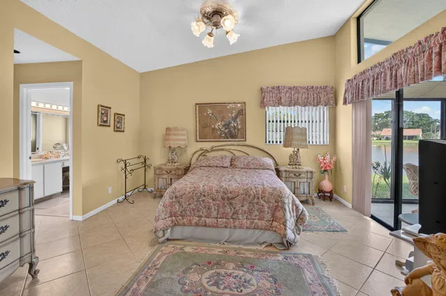  Residence photo 30