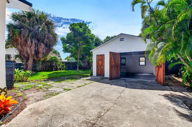 West Palm Beach Residence photo 5