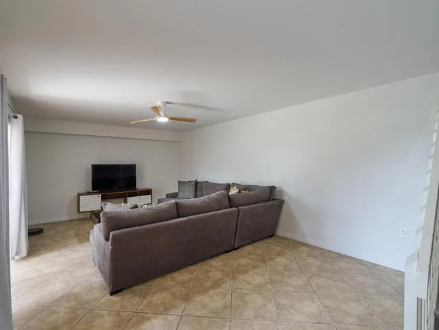  Residence photo 6