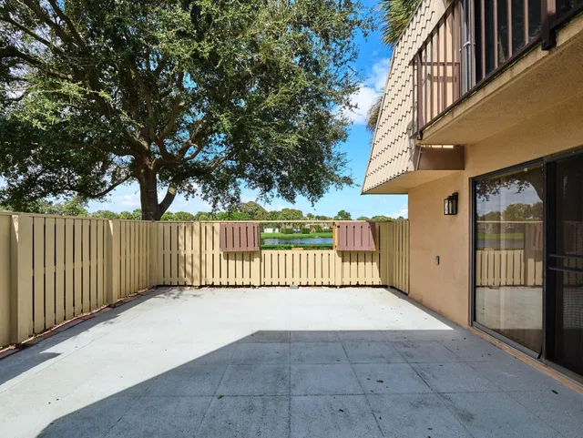  Residence photo 32