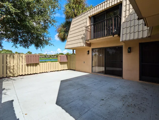  Residence photo 33