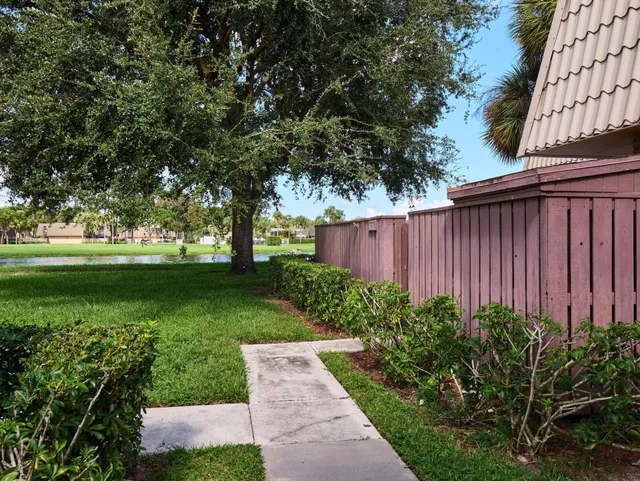  Residence photo 36