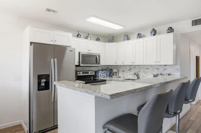 Residence photo 4