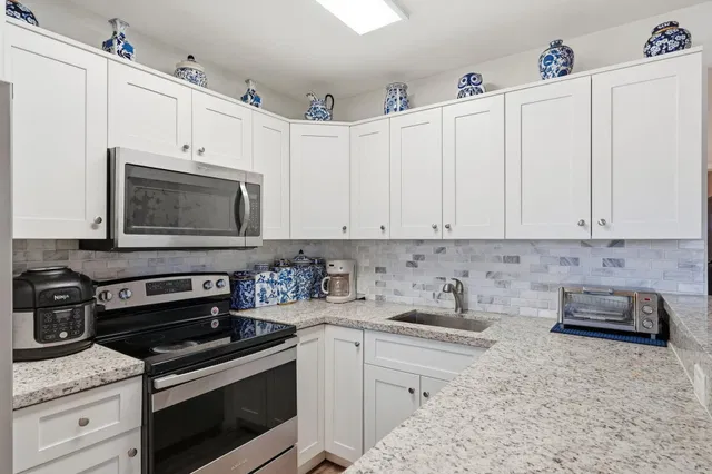 Residence photo 6