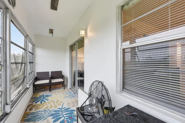 Residence photo 22