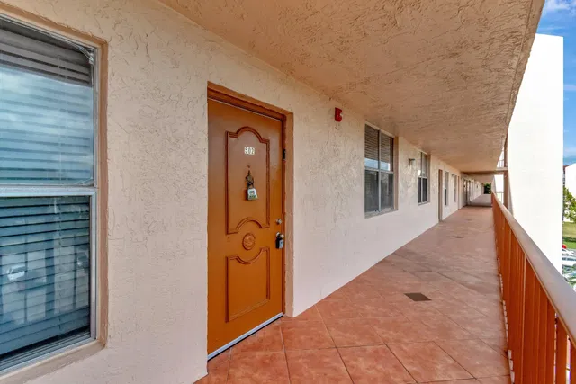  Unit 502 photo 39