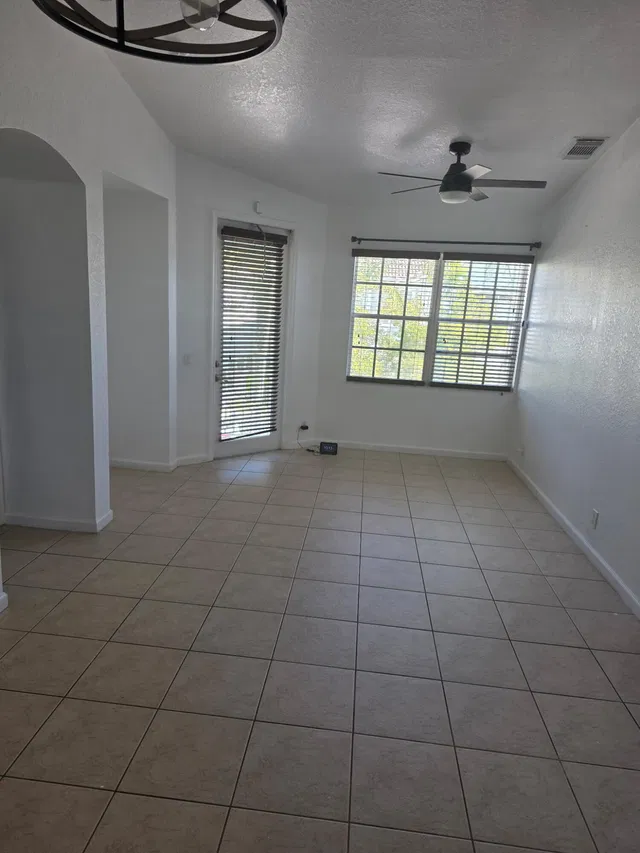  Residence photo 7