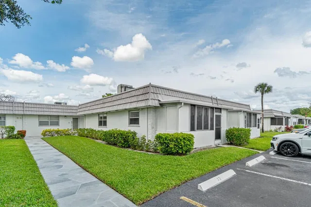 Residence photo 2