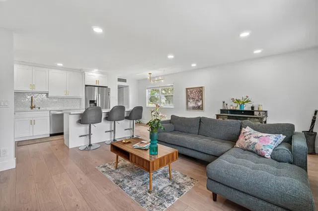 Residence photo 5