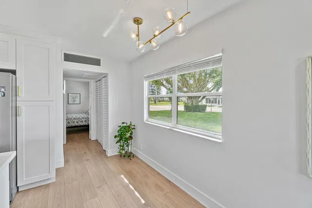 Residence photo 11
