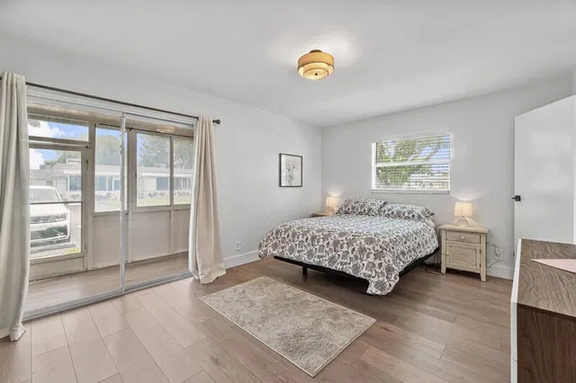 Residence photo 12