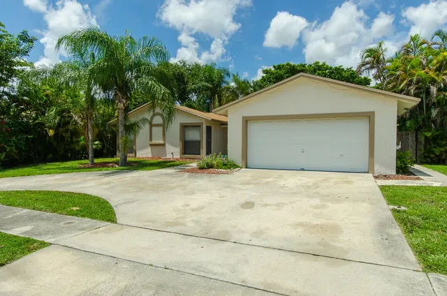 Residence photo 3