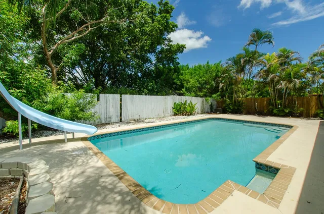 Residence photo 5