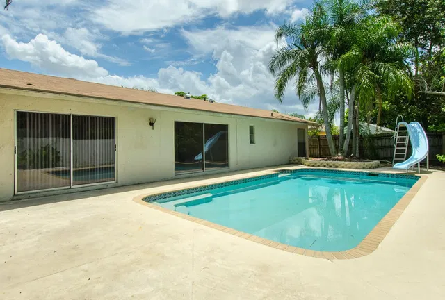 Residence photo 6