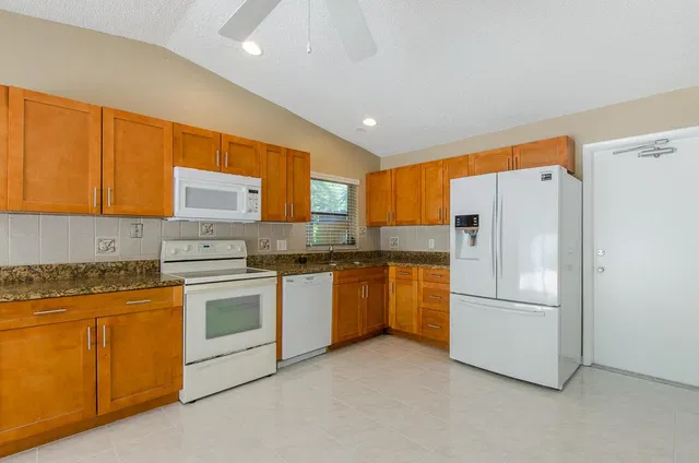 Residence photo 14