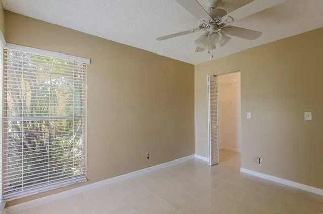 Residence photo 23