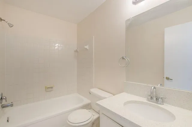 Residence photo 25