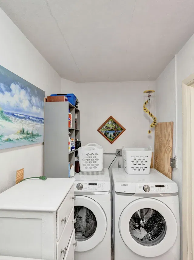 Unit 48 photo 37