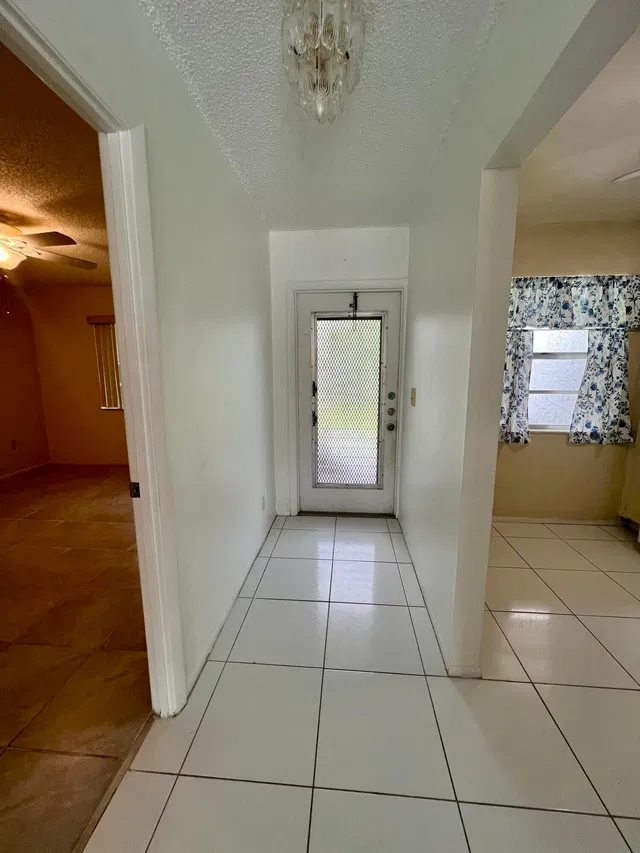 Residence photo 6