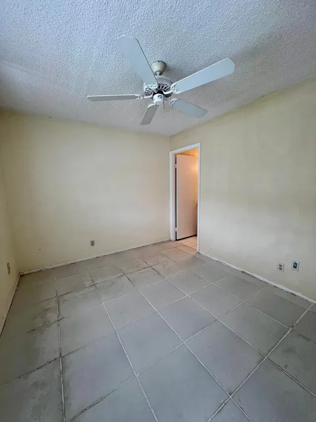 Residence photo 31