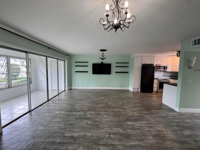  Unit 206 photo 9