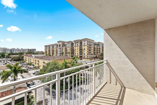 Townsend Place Unit 627 photo 9