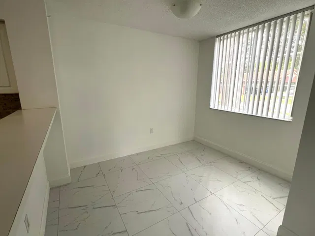 Unit 107 photo 5